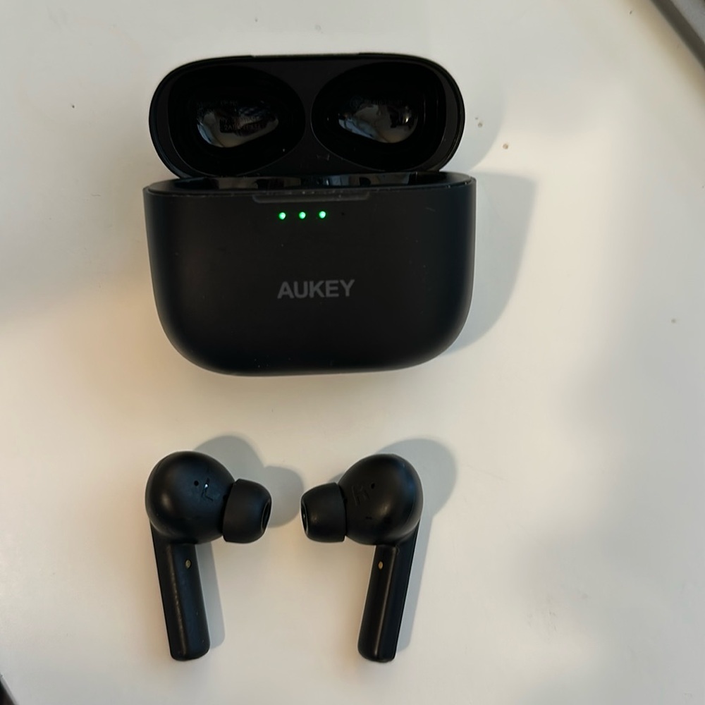 Aukey EP-N5 True Wireless Earbuds with Active Noise Canceling, IPX5